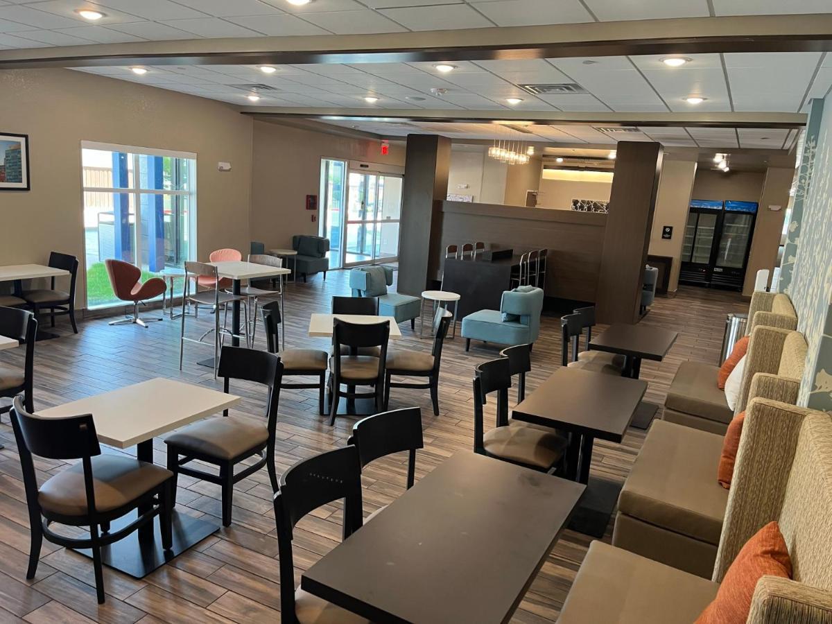 Mainstay Northwest - Irving Hotel 2*